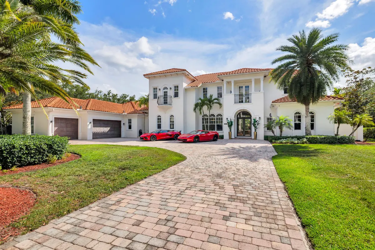 low-6 at 2685 Greenbriar Boulevard, Wellington