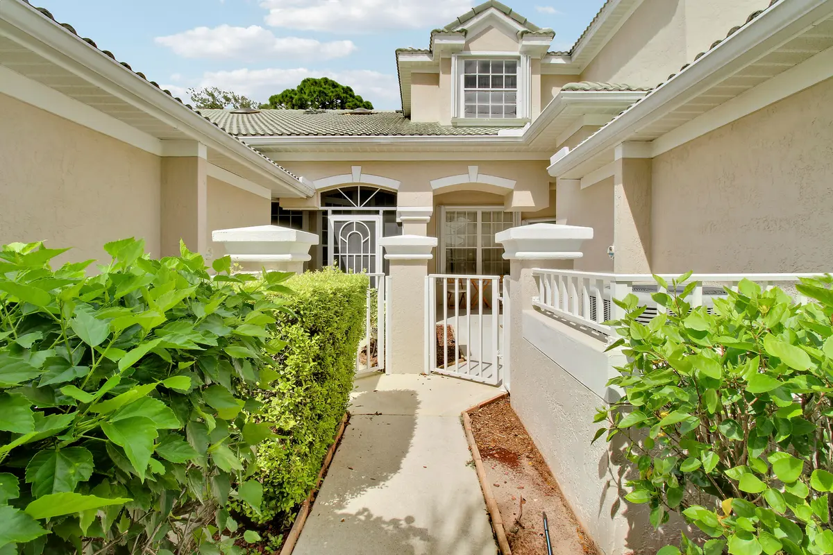 Front Entry at 1667 SW Harbour Isles Circle, Port St. Lucie