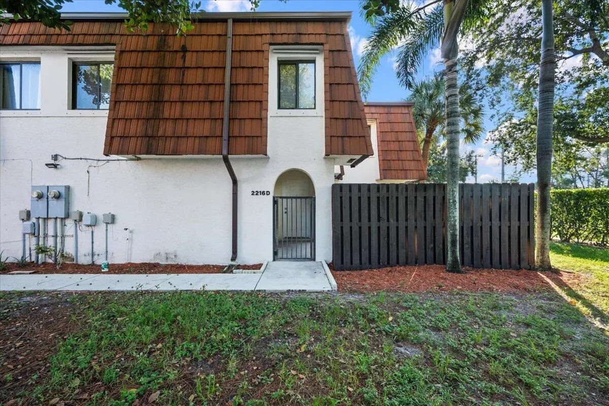 Front Gate at 2216 WHITE PINE Circle D, Greenacres
