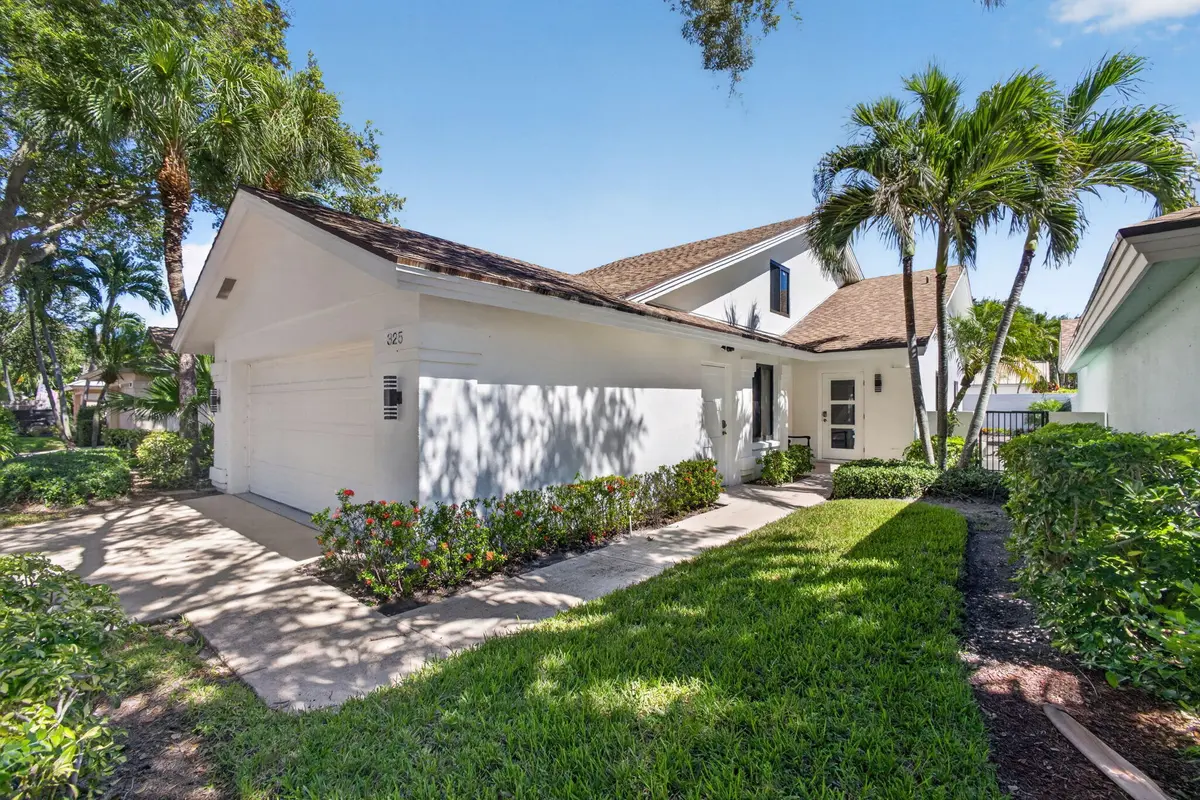 4-web-or-mls-5D1A2716 at 325 LEEWARD Drive, Jupiter