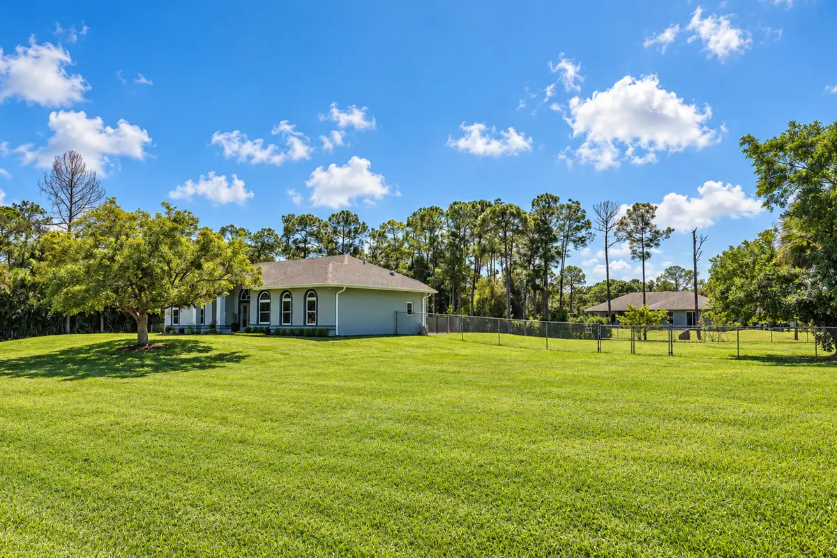 Front of house at 17226 79th Court, The Acreage