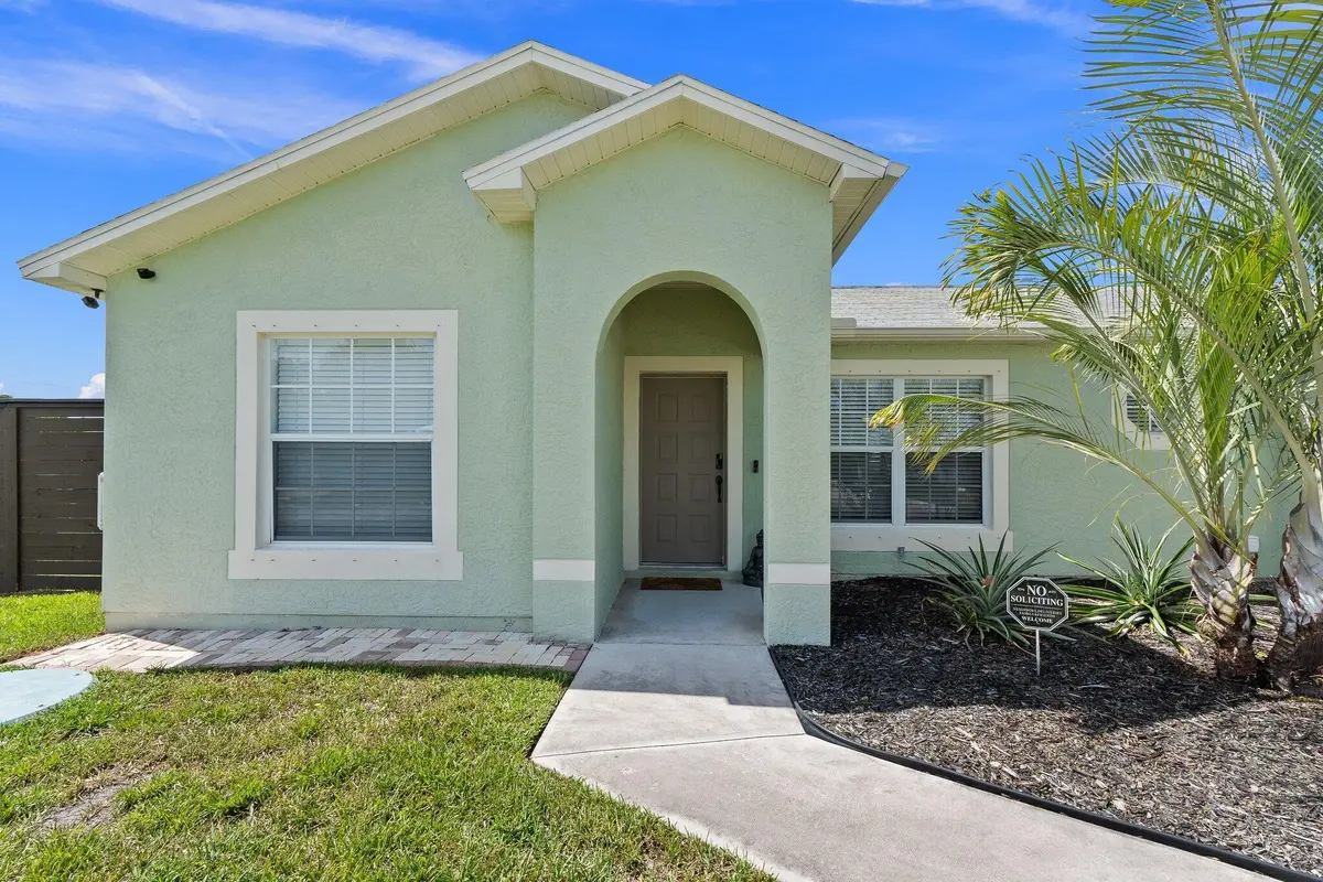 b3 at 5789 NW Belwood Circle, Port St. Lucie