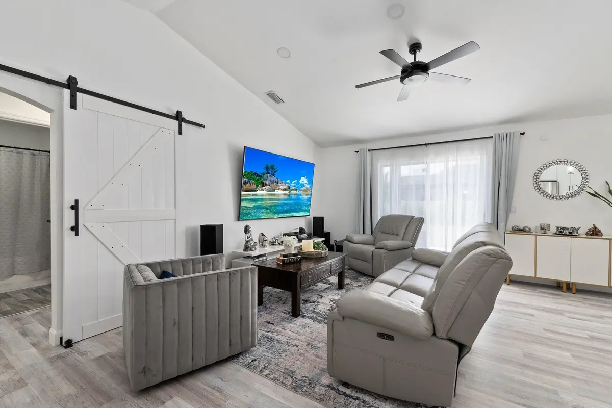 b7 at 5789 NW Belwood Circle, Port St. Lucie