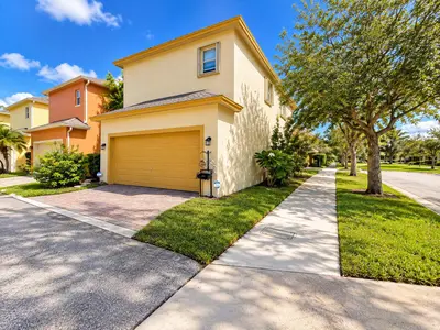 2590 SE Pineland Drive, Port St. Lucie – Single Family Residence for rent