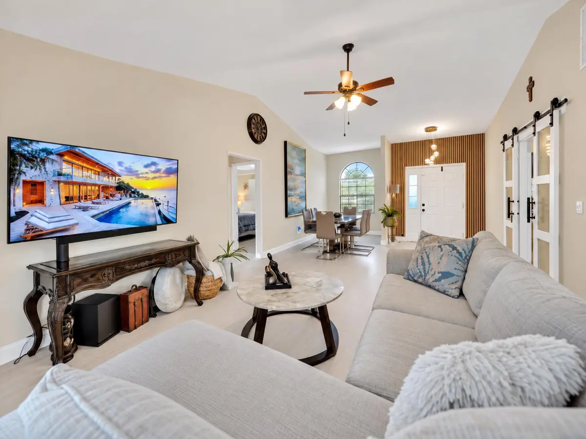 Warm Modern Slatted Entryway Living Spac at 2268 SE LONGHORN Avenue, Port St. Lucie