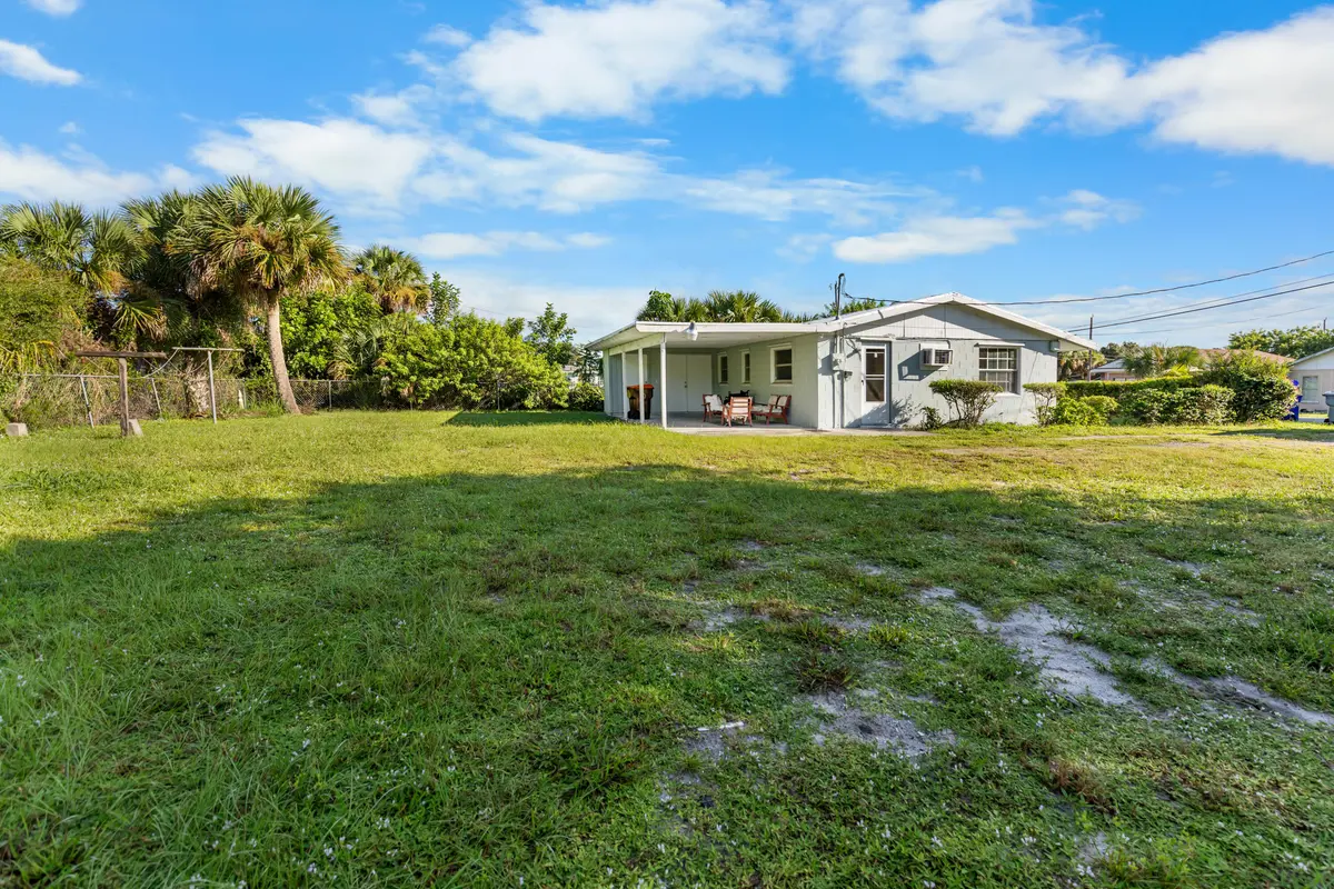 Home Sweet Home! at 4229 25th Avenue, Vero Beach