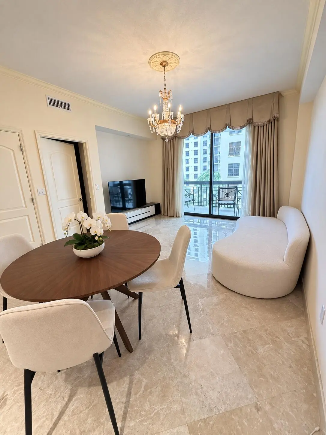 Living & Dining Area at 801 S OLIVE Avenue 1027, West Palm Beach