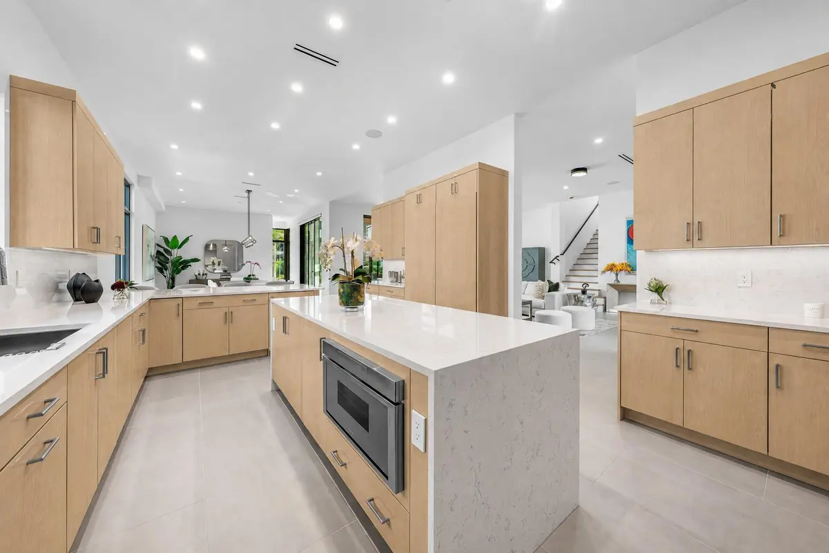 Natural oak kitchen upgrade-3 at 16717 MOSAIC Place, Delray Beach