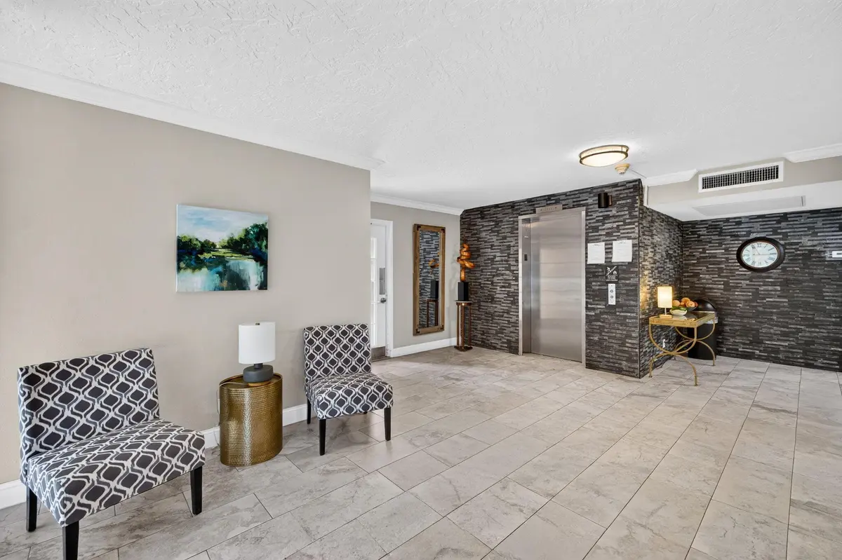 5-web-or-mls-699A3592 at 2601 S COURSE Drive 403, Pompano Beach