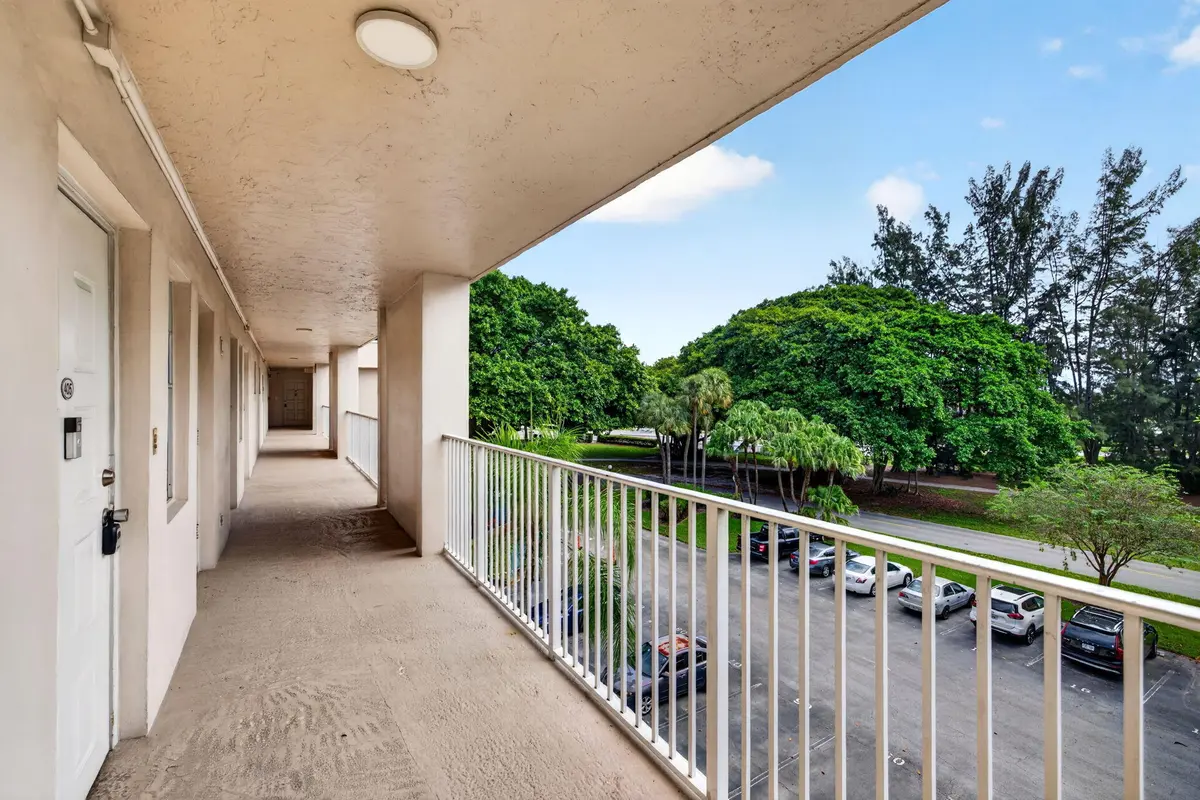 7-web-or-mls-699A3600 at 2601 S COURSE Drive 403, Pompano Beach