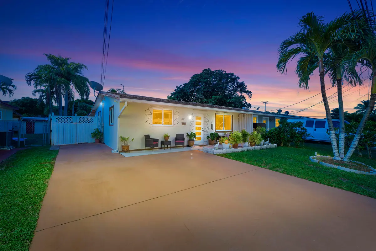 7020 SW 20th St_014 at 7020 SW 20TH, North Lauderdale