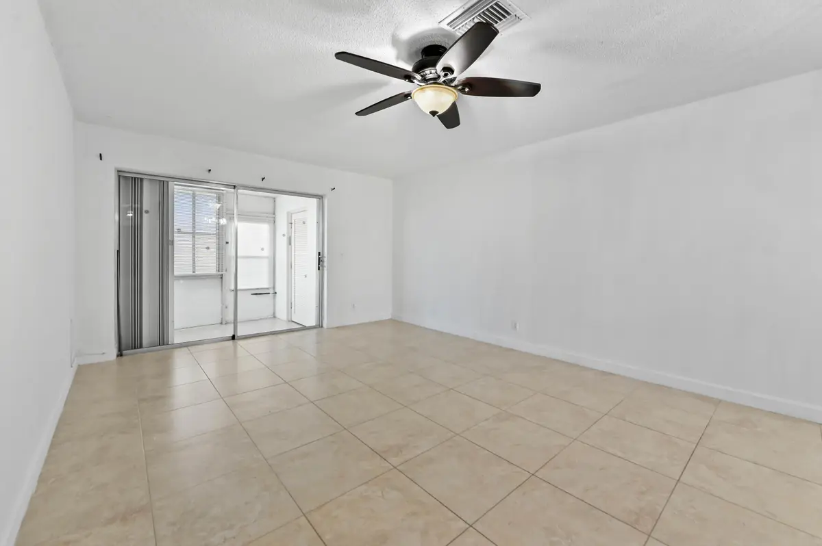 06 Living room 02 at 2868 Ashley Drive C, West Palm Beach