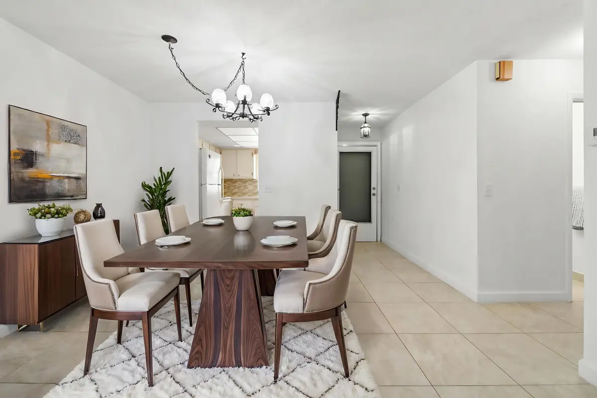 10-Dining-area-01_VS at 2868 Ashley Drive C, West Palm Beach