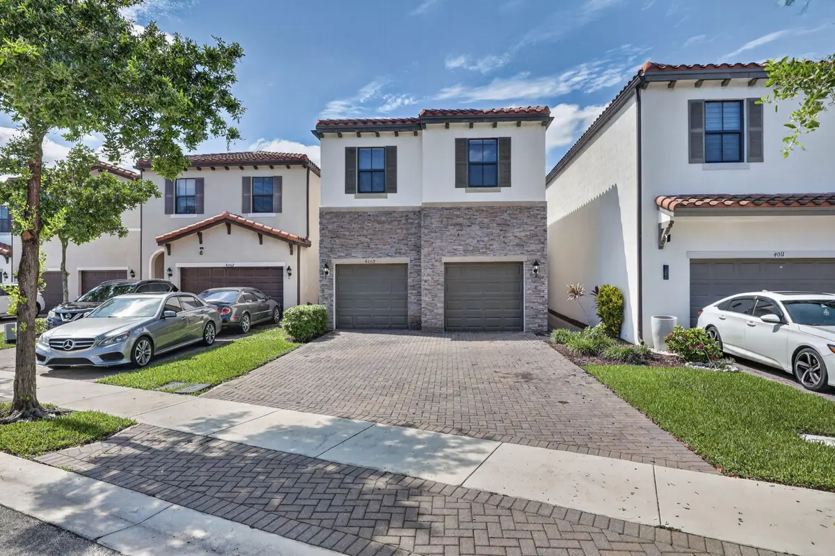 2-web-or-mls-BS1A4756 at 4009 SEQUOIA Place, Riviera Beach