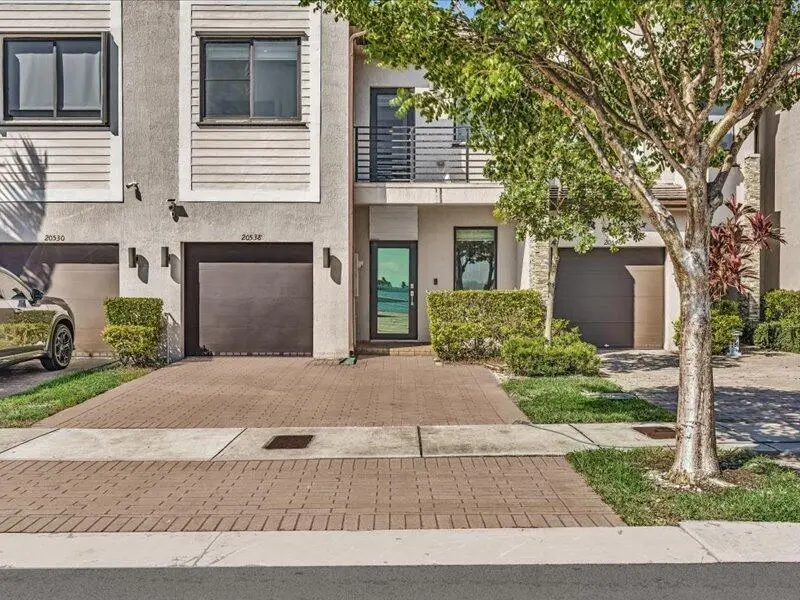 01-FPP00276 at 20538 NE 2ND Court, Miami