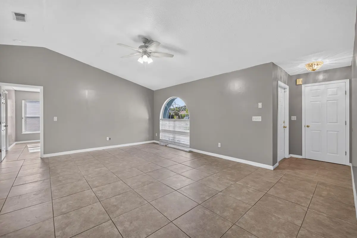 3-web-or-mls-3A5A5376 at 254 SW STARFISH Avenue, Port St. Lucie