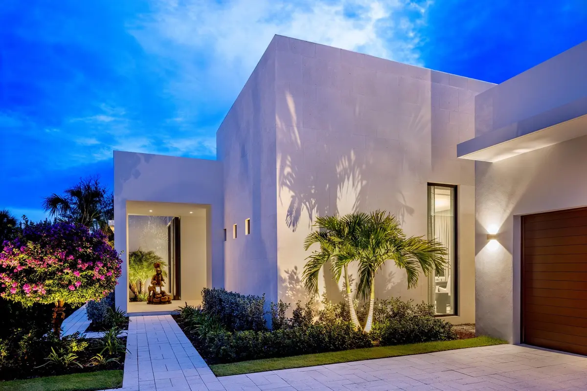 Twilight 8 at 10409 BERNINA Drive, Palm Beach Gardens