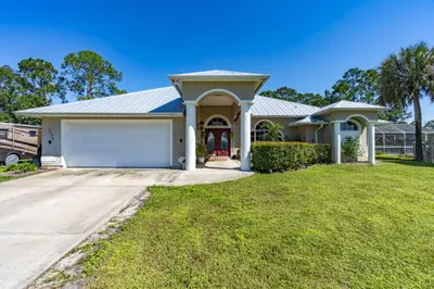7746 101st Court, Vero Beach – Single Family Residence for sale