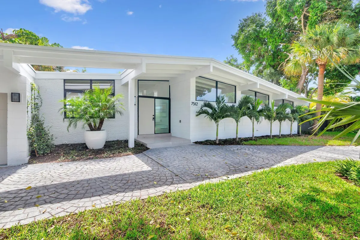 7512 W Lake Drive, West Palm Beach, FL – photo 2
