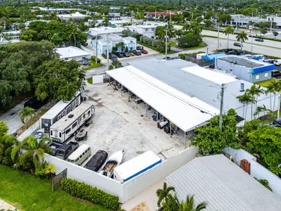 1941 NE 34TH Court, Lighthouse Point – retail property for sale