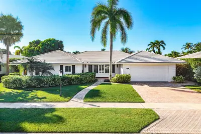 744 Peachtree Lane, Boca Raton – Single Family Residence for sale