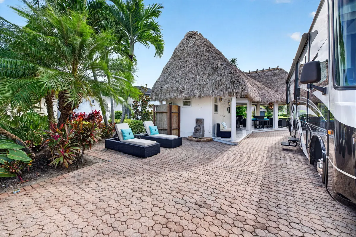 4-web-or-mls-699A3230 at 381 Sundial Circle 381, Margate