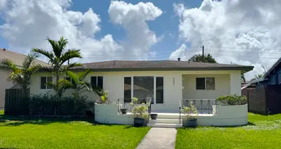 222 SE 2ND Terrace, Dania Beach – Single Family Residence for rent