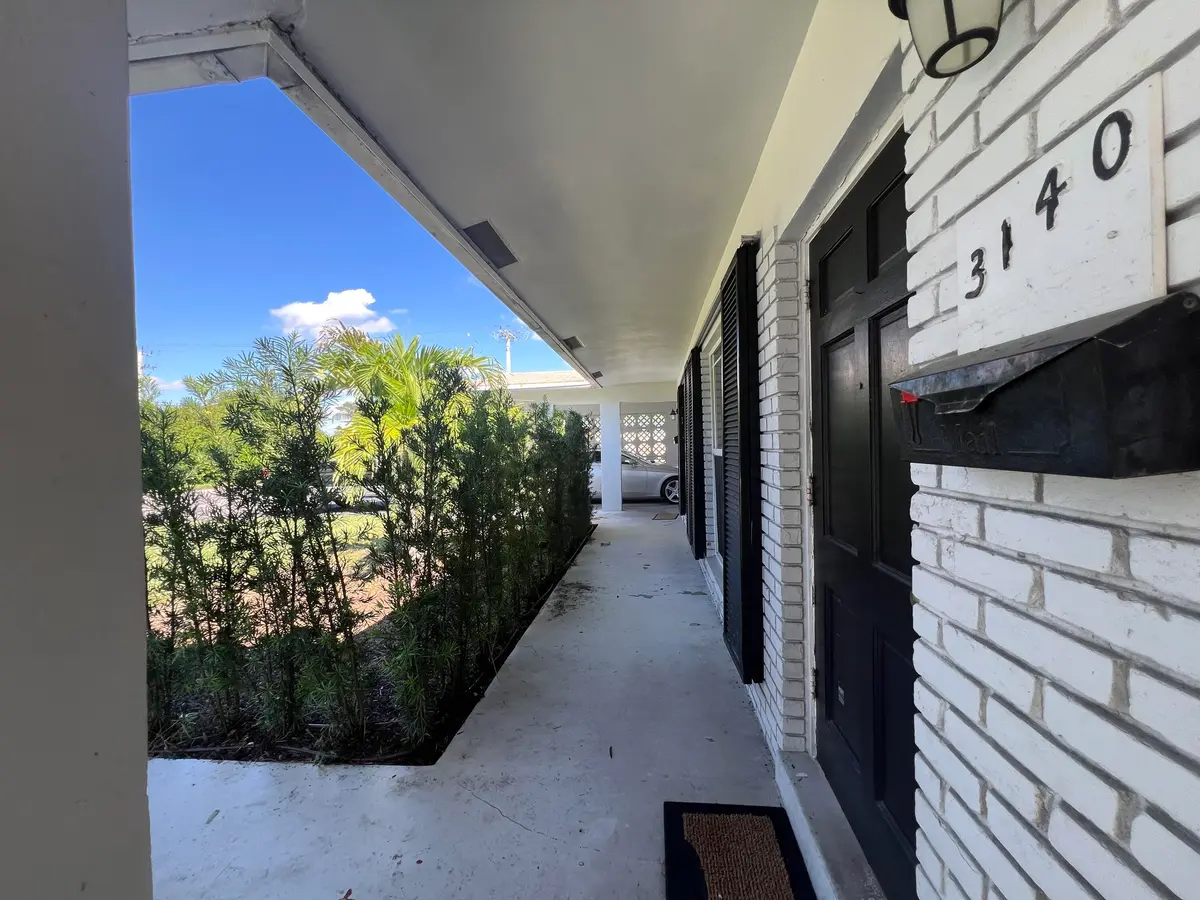IMG_4528 at 3140 NE 5TH Avenue, Boca Raton