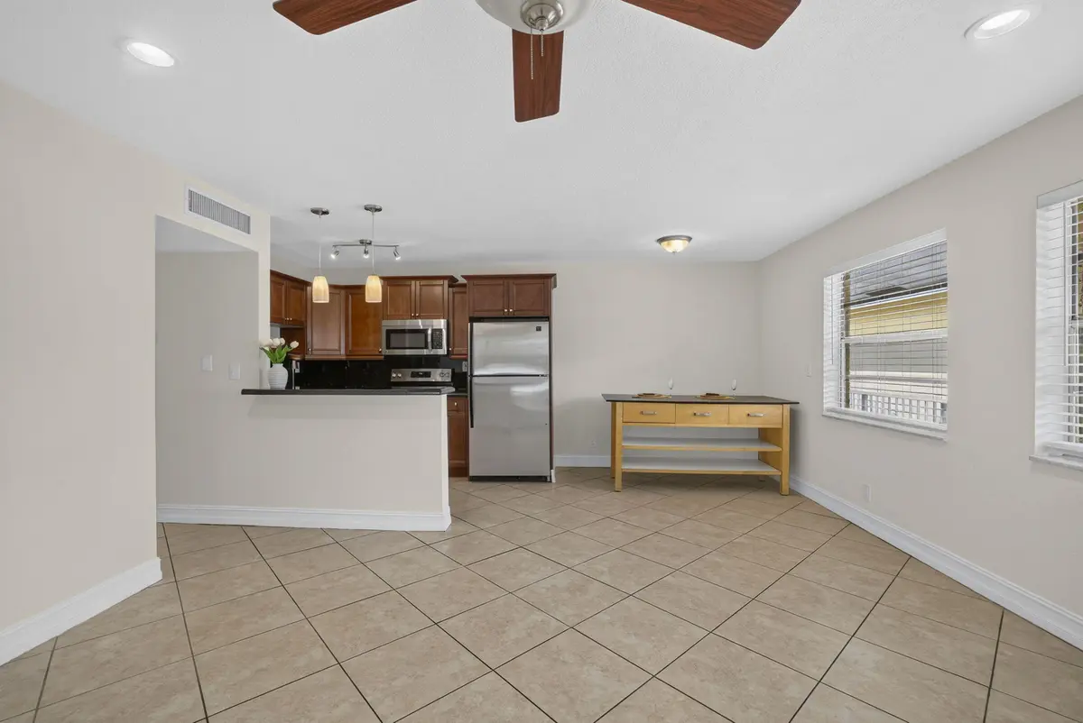 4-web-or-mls-8I8A4744 at 4051 NE 13TH Avenue 76-3, Oakland Park