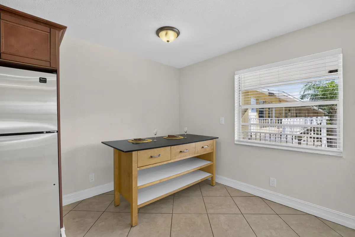 6-web-or-mls-8I8A4767 at 4051 NE 13TH Avenue 76-3, Oakland Park
