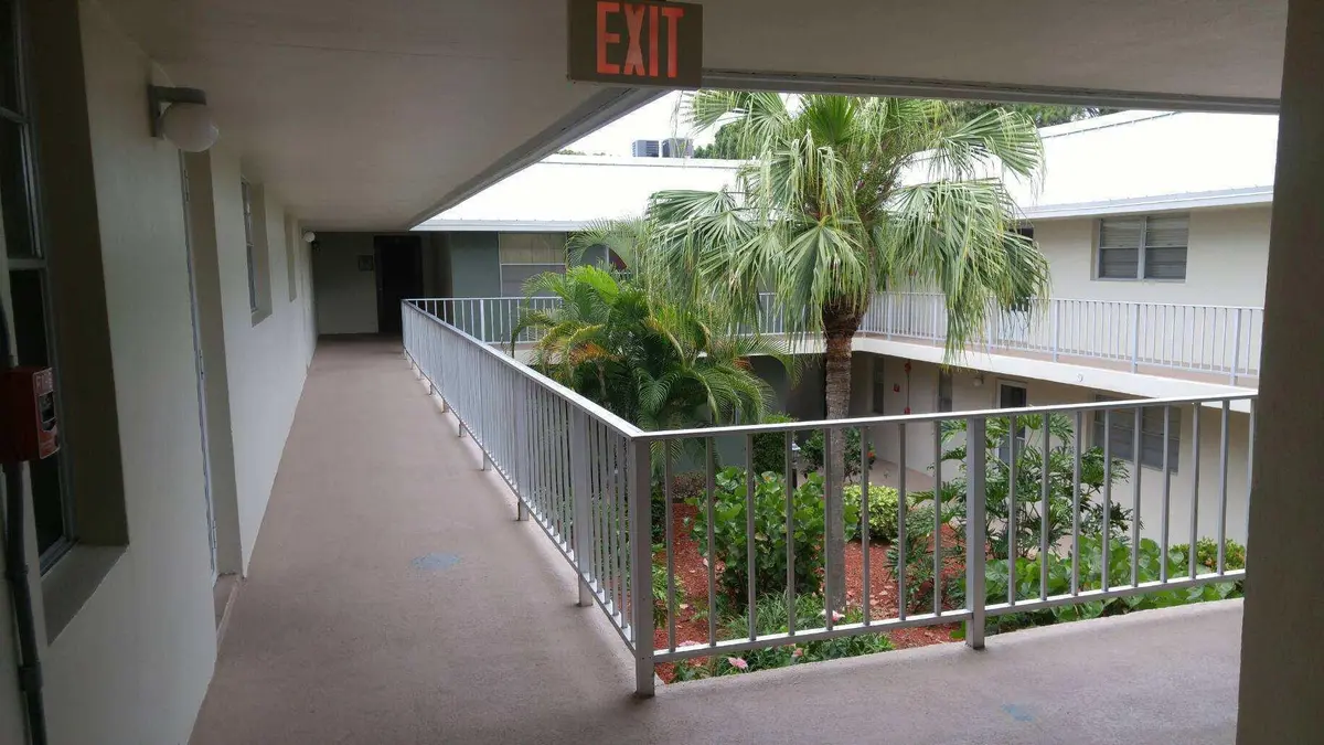 Exterior Door at 2302 Sunrise Boulevard 201, Fort Pierce