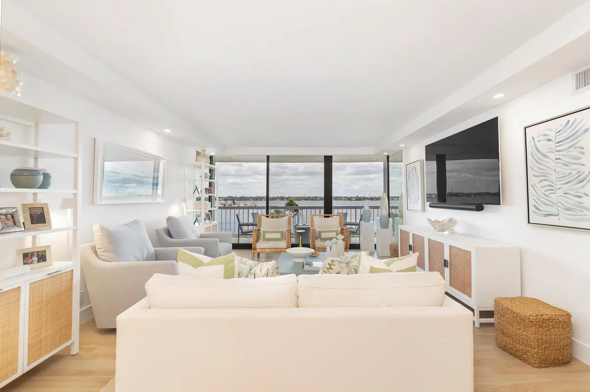 Living Area at 3300 S OCEAN Boulevard 407N, Palm Beach