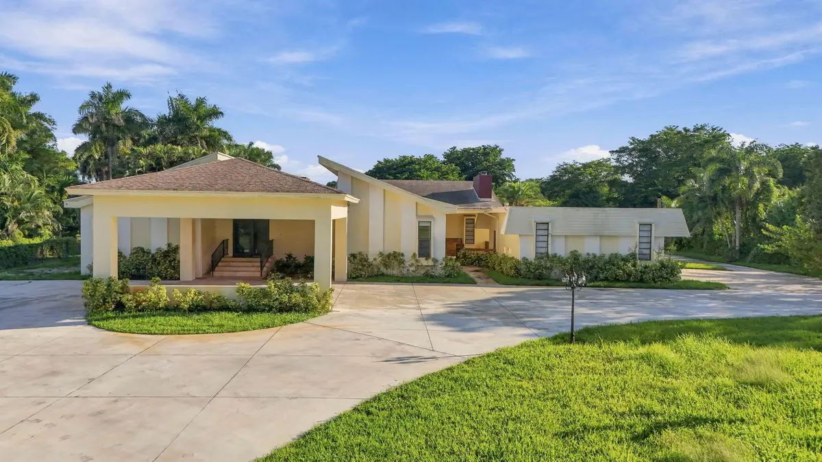 LopezProductions 83 at 13400 STIRLING Road, Southwest Ranches