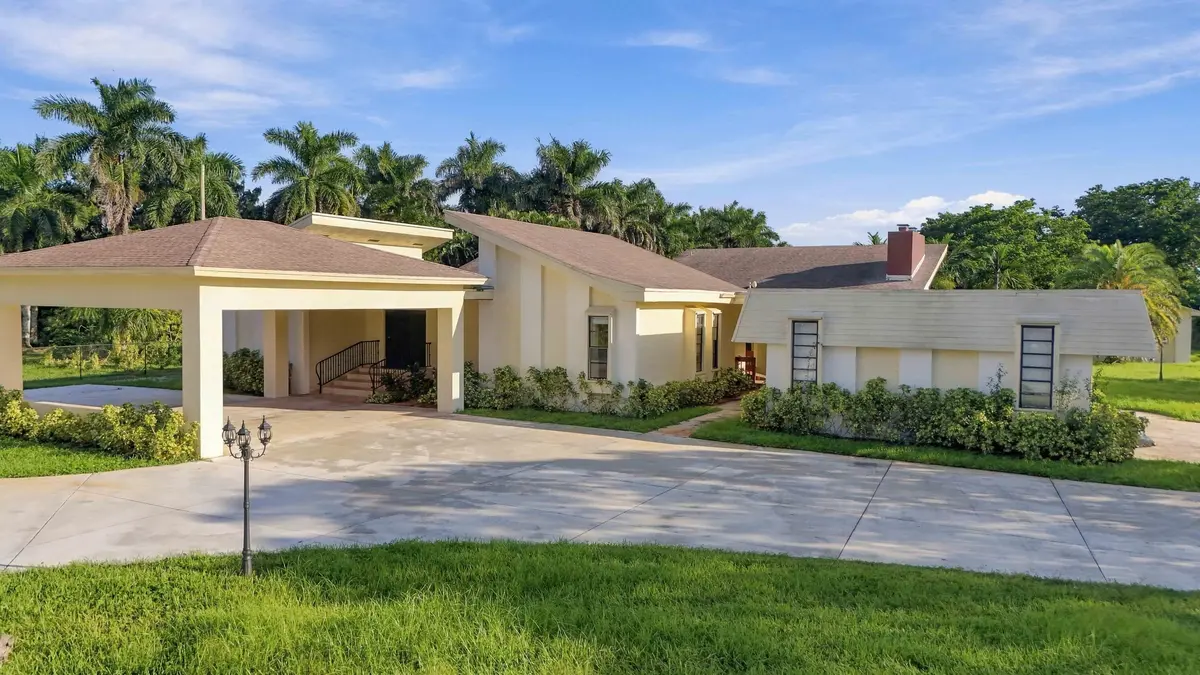 LopezProductions 84 at 13400 STIRLING Road, Southwest Ranches
