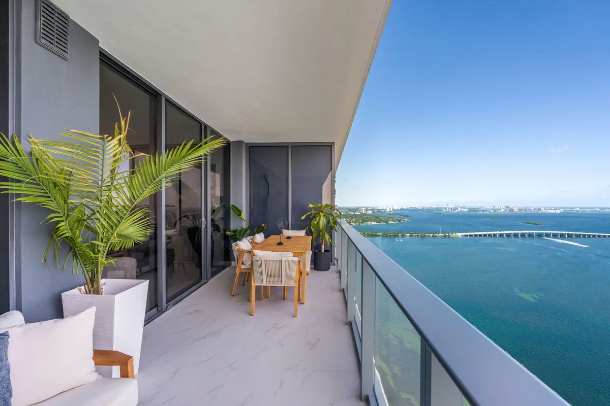 29-web-or-mls-A7401446 at 700 NE 24TH Street 4304, Miami