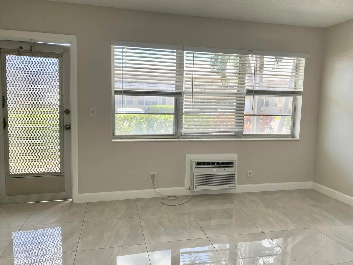 first floor unit at 7 KINGSWOOD A, West Palm Beach