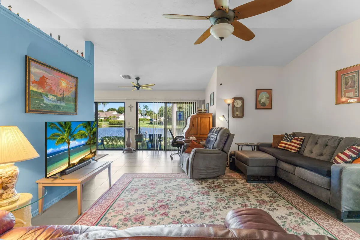 634 CENTRE Court 102, Vero Beach, FL – photo 3