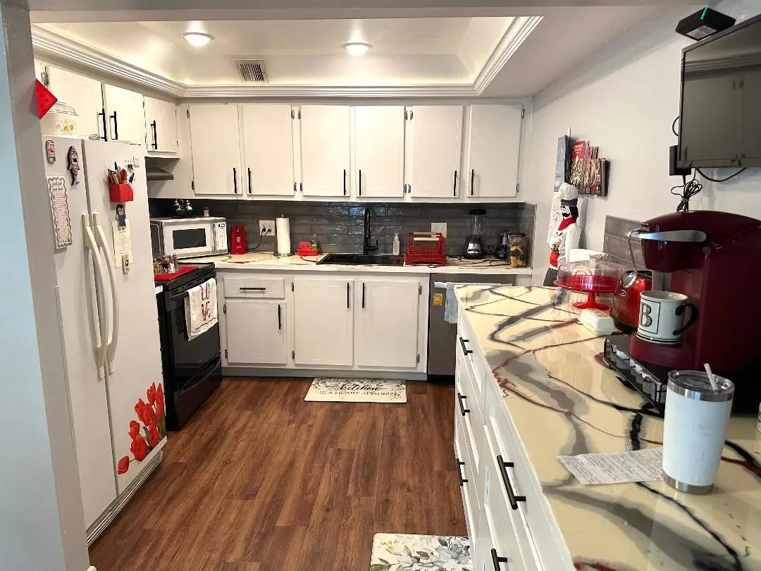 kitchen at 2023 Lyndhurst I, Deerfield Beach