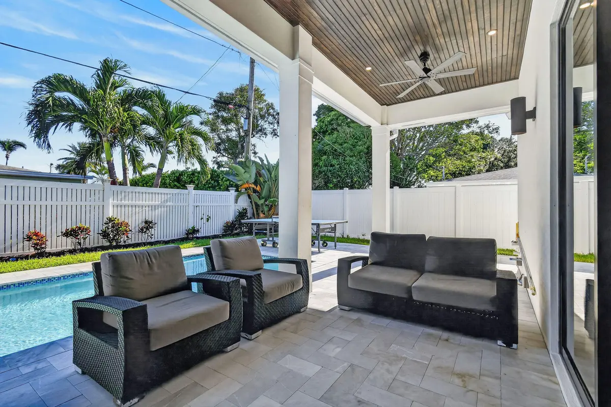 540DriftwoodRd(63) at 540 Driftwood Road, North Palm Beach