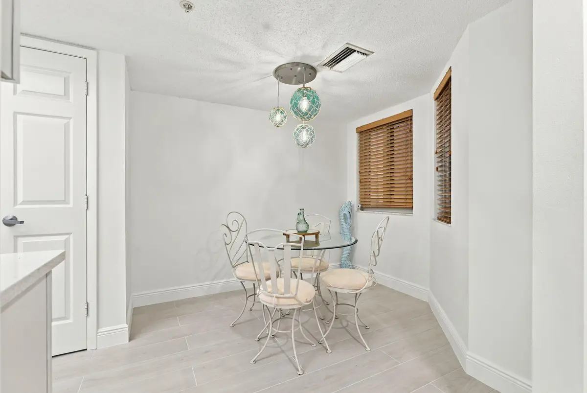 6-web-or-mls-0V8A8905 at 3880 N Hwy A1A 503,