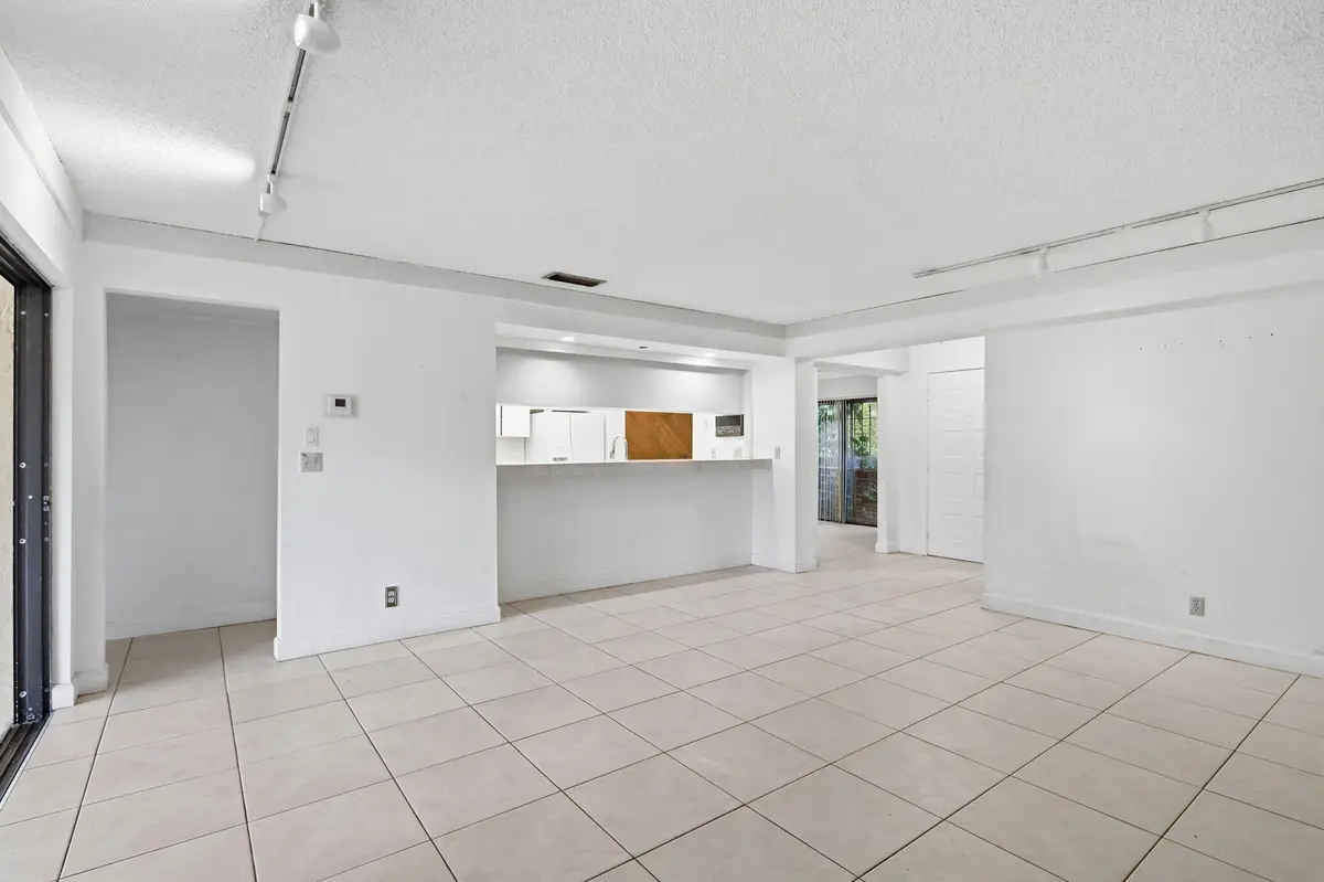 6850 Tiburon Dr at 6850 TIBURON Drive, Boca Raton