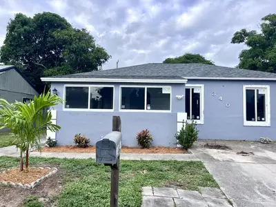 840 W 2ND Street, Riviera Beach – Single Family Residence for sale