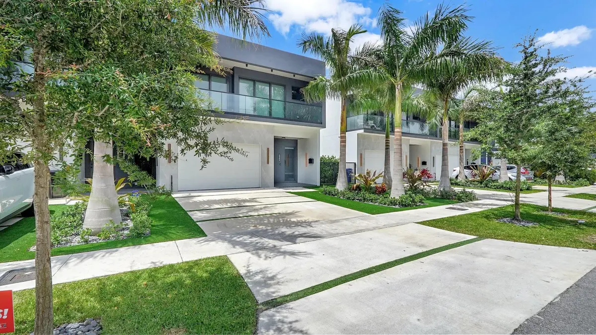 Photo 1 at 1620 NE 5TH Court B, Fort Lauderdale
