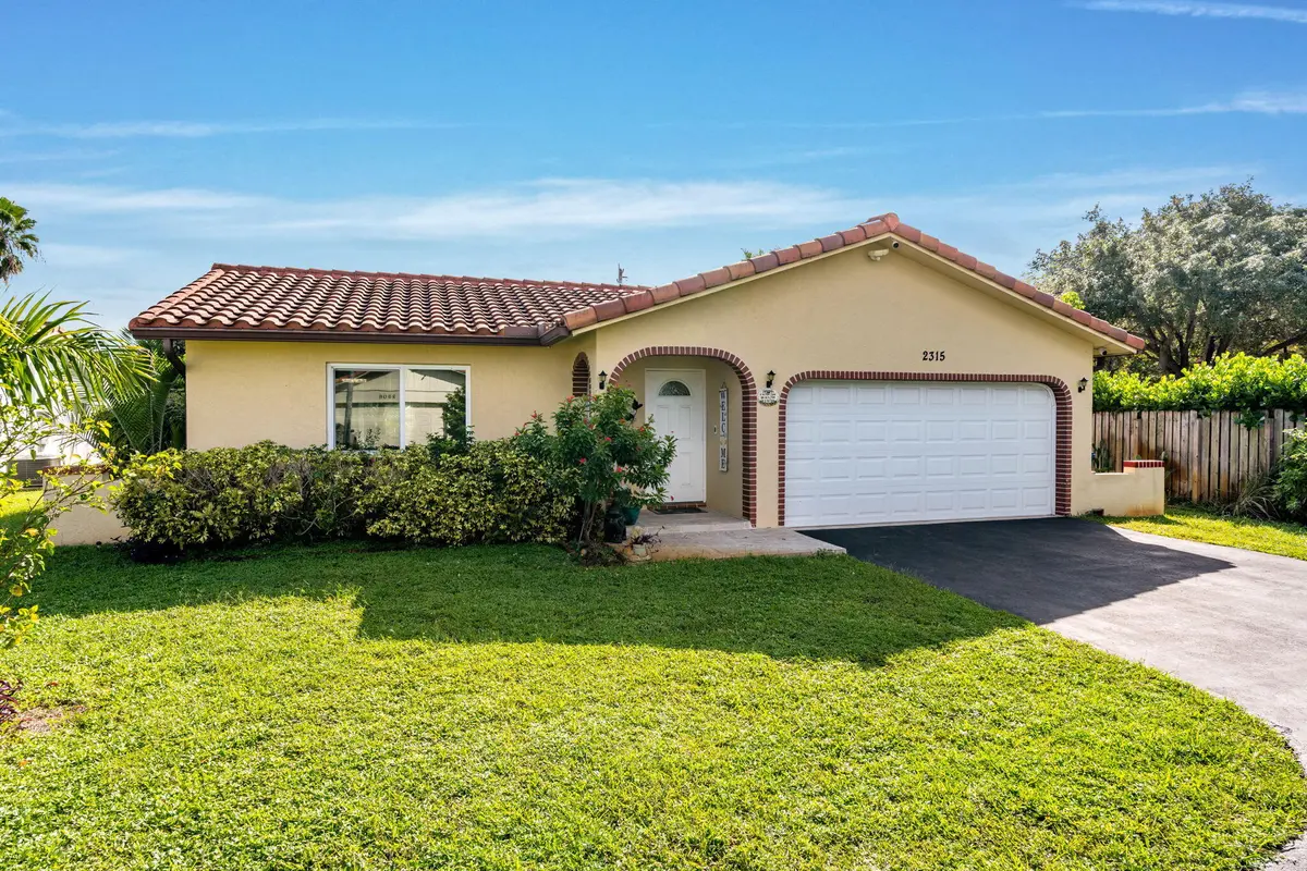 3-web-or-mls-A7400918 at 2315 NW 98th Lane, Coral Springs