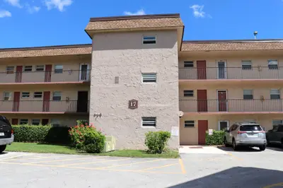 715 Lori Drive Apt 315, Palm Springs – Condominium for sale