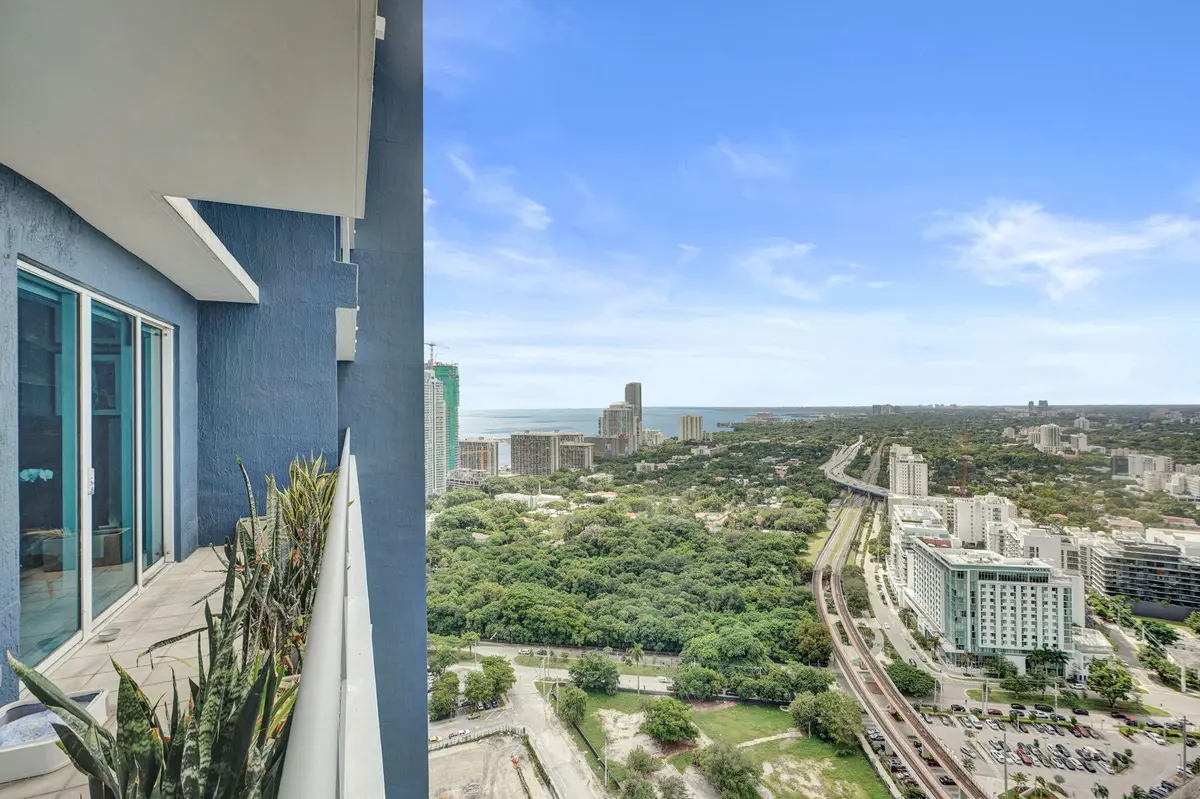 92-web-or-mls-DSC00401 at 60 SW 13TH Street 3411, Miami