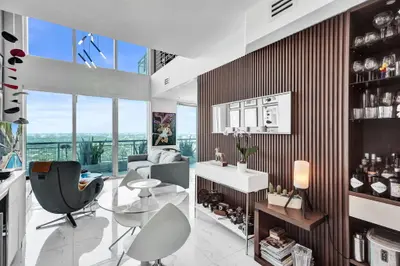 60 SW 13TH Street 3411, Miami – Condominium for sale