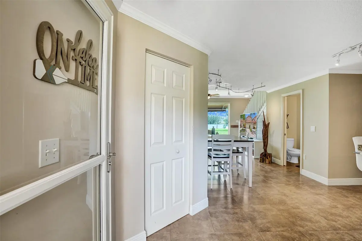 Photo 7 at 4059 CRYSTAL LAKE Drive, Deerfield Beach
