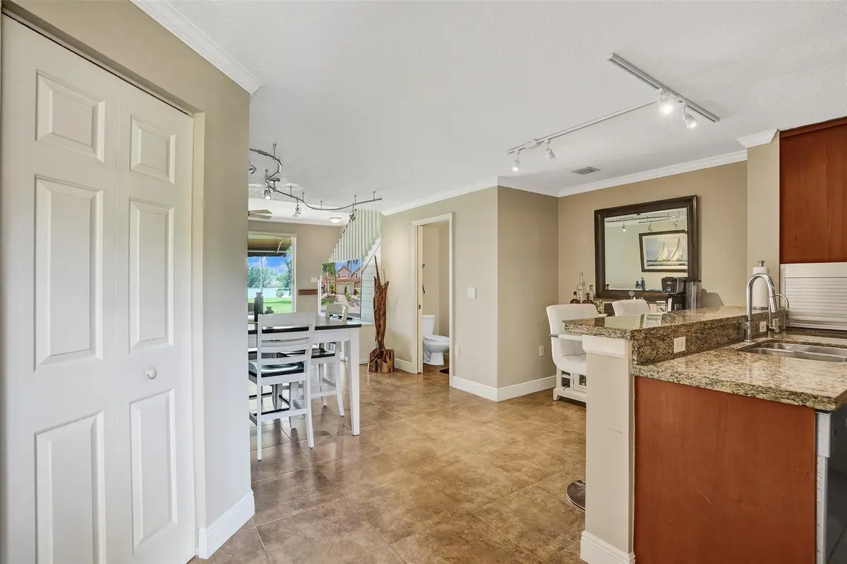 Photo 8 at 4059 CRYSTAL LAKE Drive, Deerfield Beach