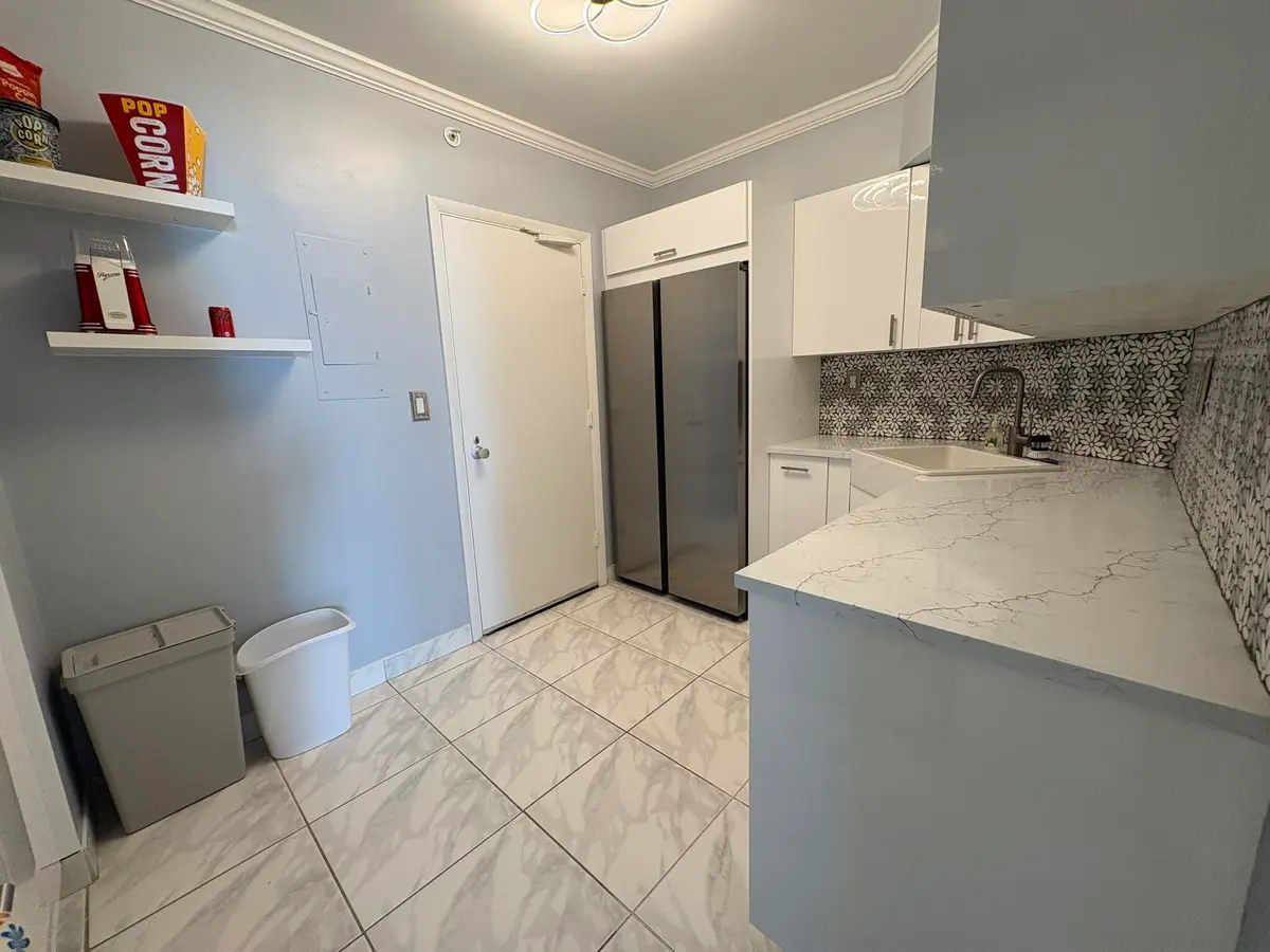 Kitchen at 3333 NE 34th Street 817, Fort Lauderdale